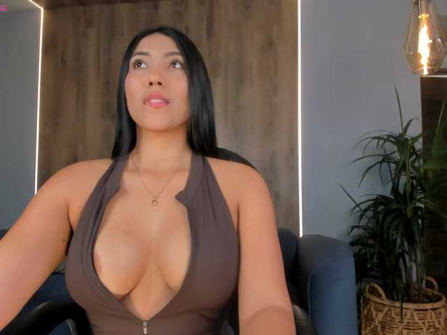 NatalieLewis live cam on BongaCams