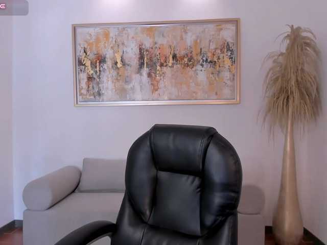 NatalieLewis live cam on BongaCams