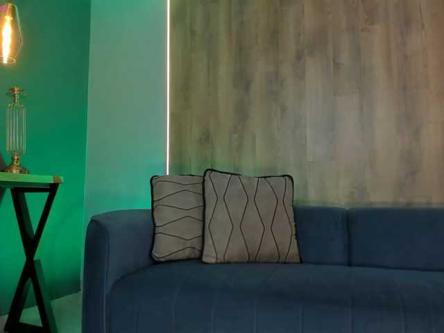 NatalieLewis live cam on BongaCams