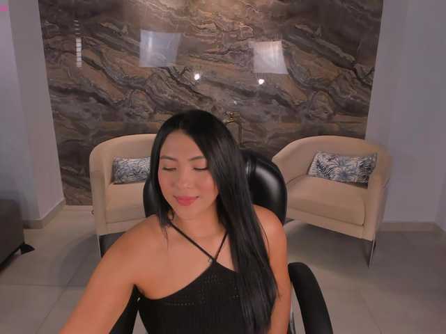 NatalieLewis live cam on BongaCams