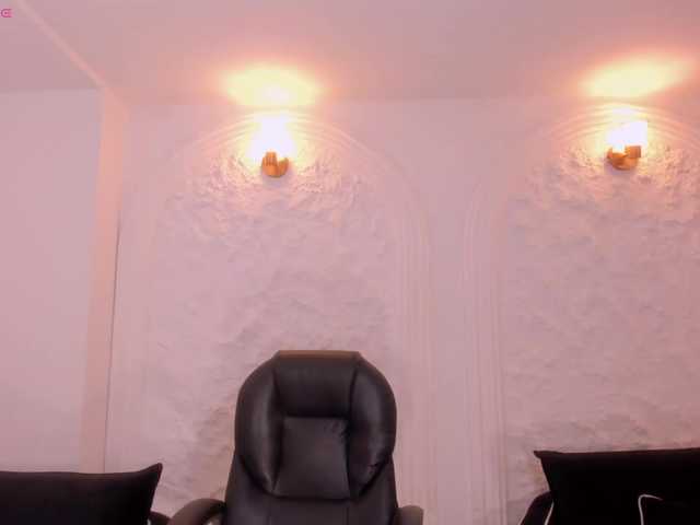 NatalieLewis live cam on BongaCams