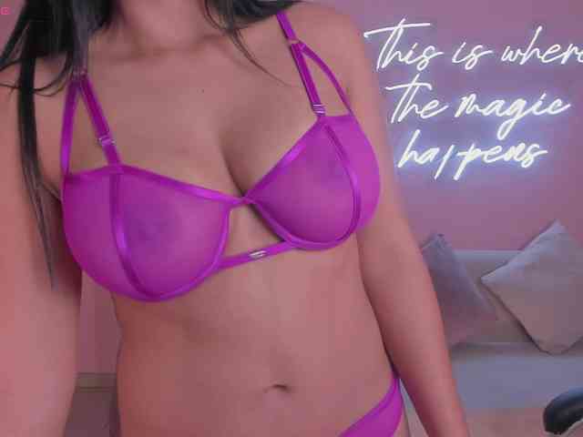 NatalieLewis webcam