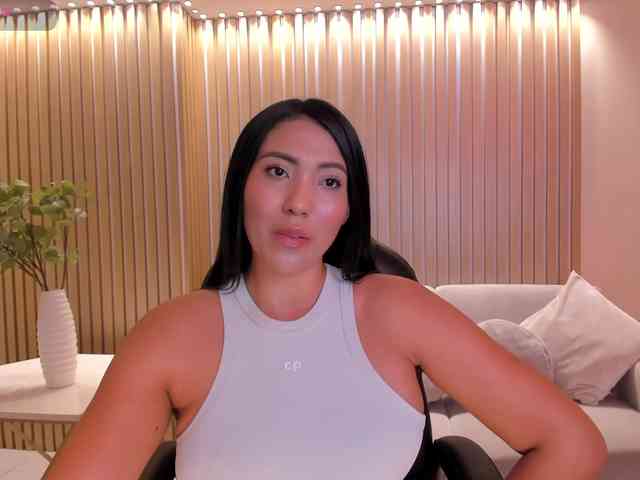 NatalieLewis webcam