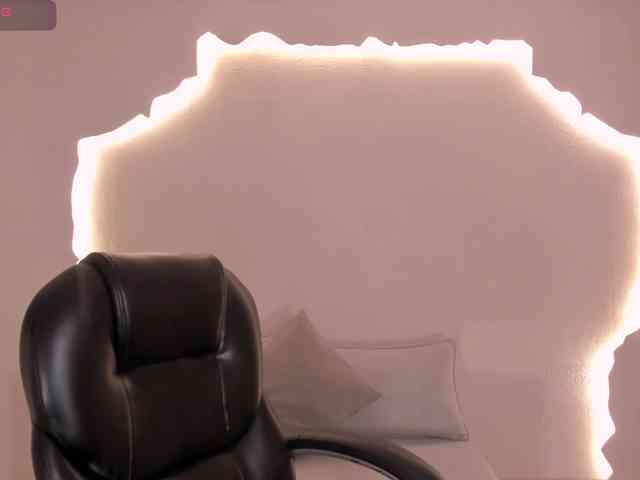 NatalieLewis webcam