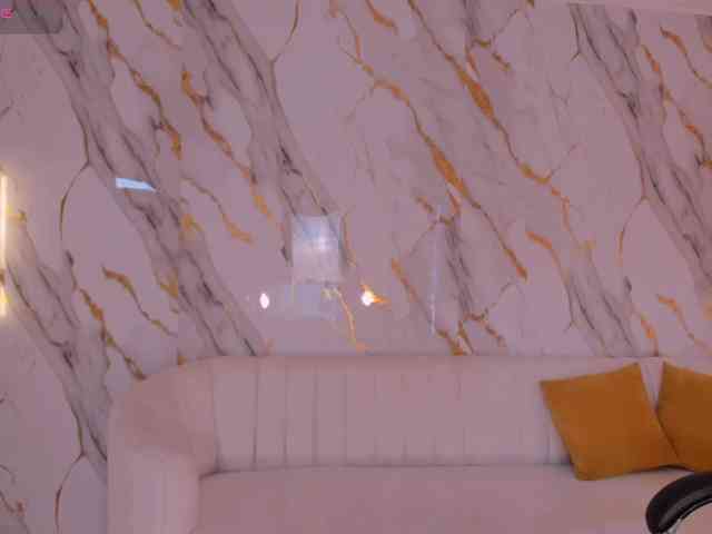 NatalieLewis webcam