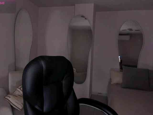 NatalieLewis webcam