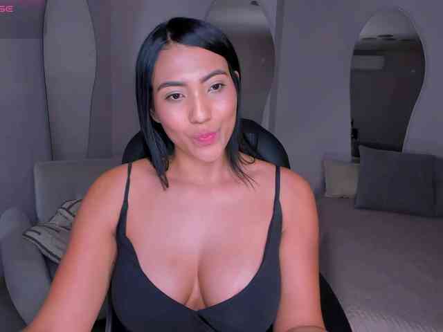 NatalieLewis webcam
