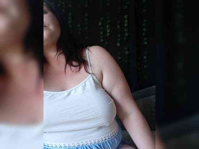Vikky_Beauty webcam