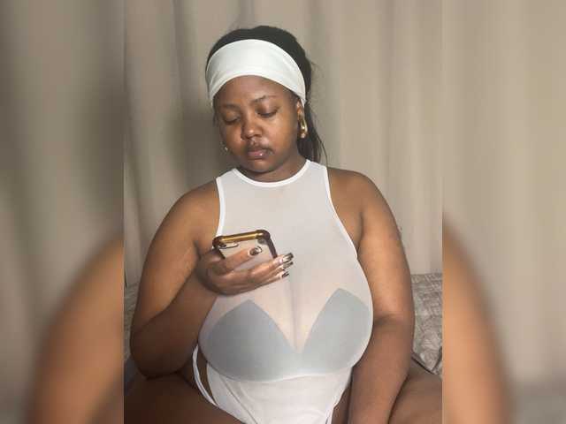 Msponey live cam on BongaCams