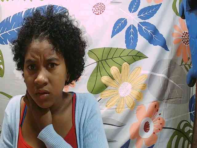 yasmie webcam