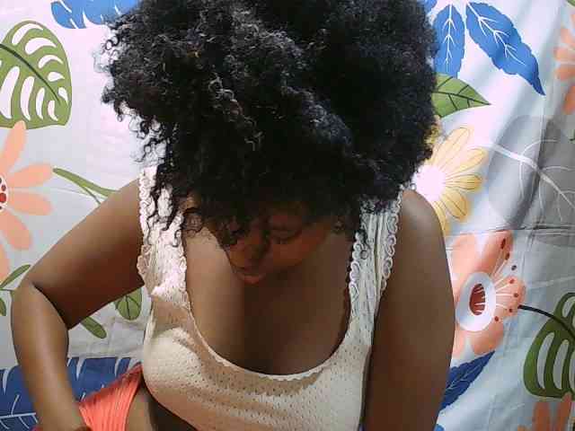 yasmie webcam