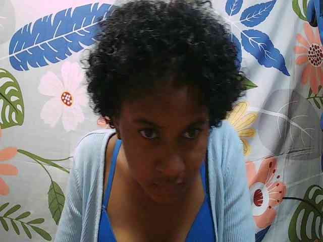 yasmie webcam