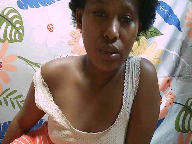 yasmie webcam