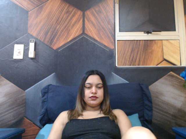 le modèle IndianClassic est en webcam porno dans un show sur le site bongacams, il possède les tags suivants: Indian,Brunette,Shaved