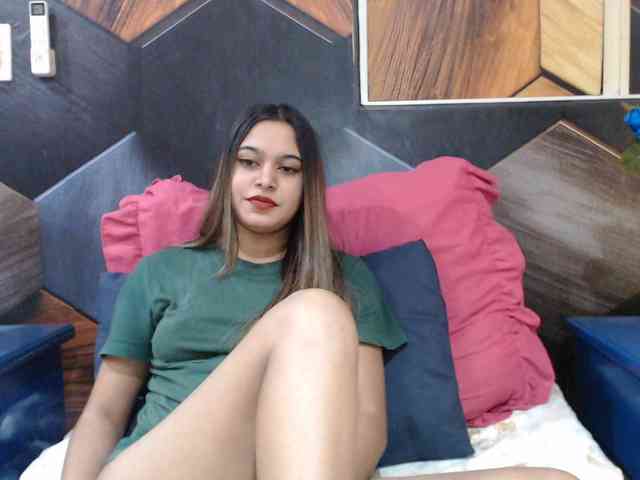 IndianClassic Live Webcam on BongaCams