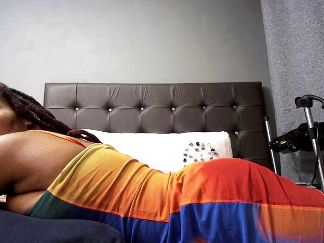 Ntombie live cam on BongaCams