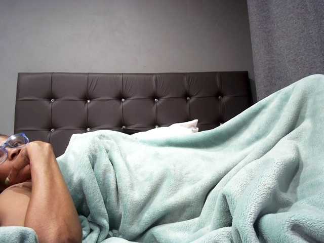 Ntombie-one4u live cam preview