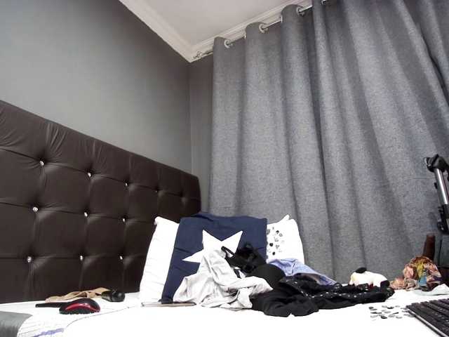 Ntombie-De-NaughtyLover live cam on BongaCams