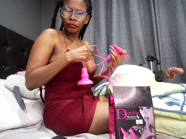 Ntombie live cam on BongaCams