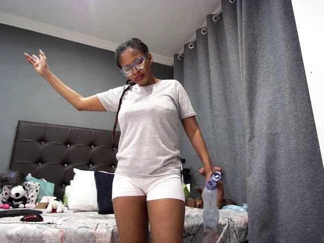 Ntombie live cam on BongaCams