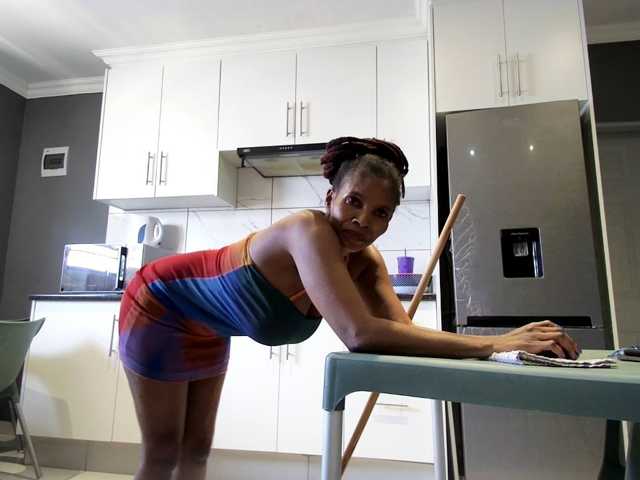 Ntombie live cam on BongaCams
