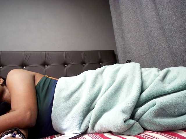 Ntombie-one4u live cam preview
