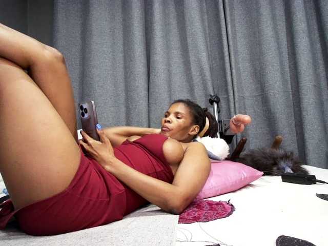 Ntombie-De-NaughtyLover webcam