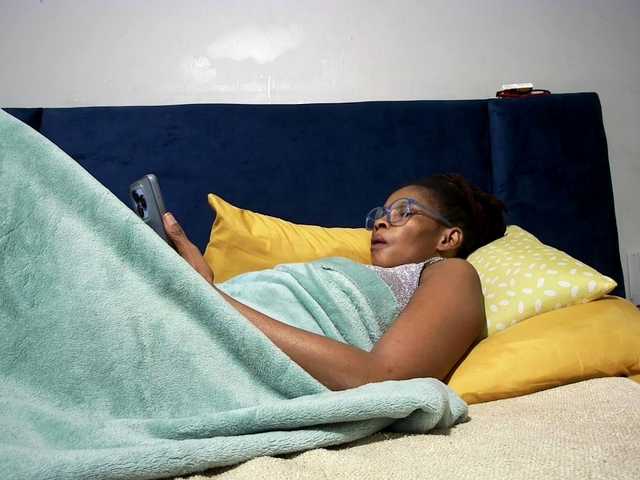 Ntombie live cam on BongaCams