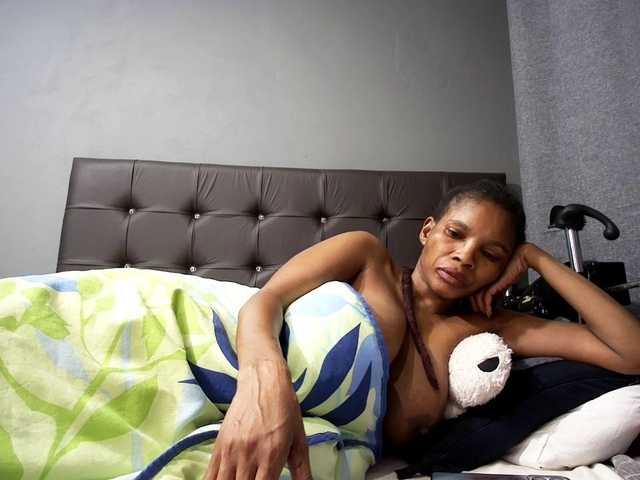 Ntombie-one4u — live female cam