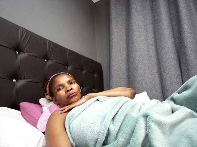 Ntombie live cam on BongaCams