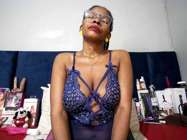 Ntombie's BongaCams show and profile
