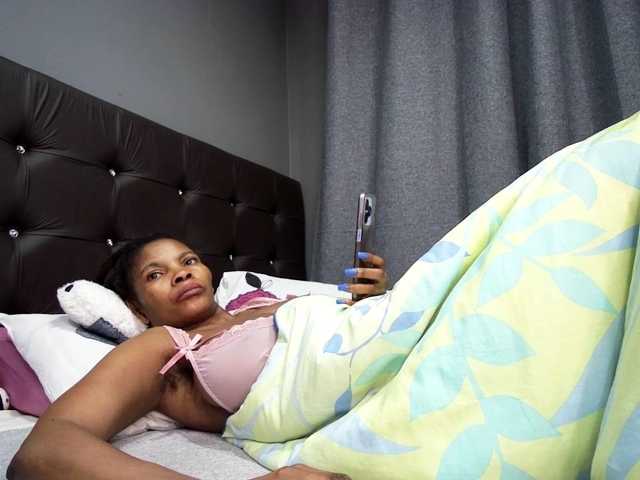 Ntombie-one4u live cam preview