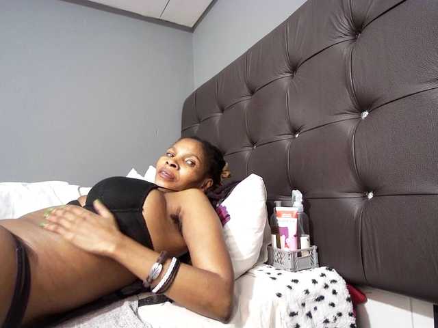 Ntombie live cam on BongaCams