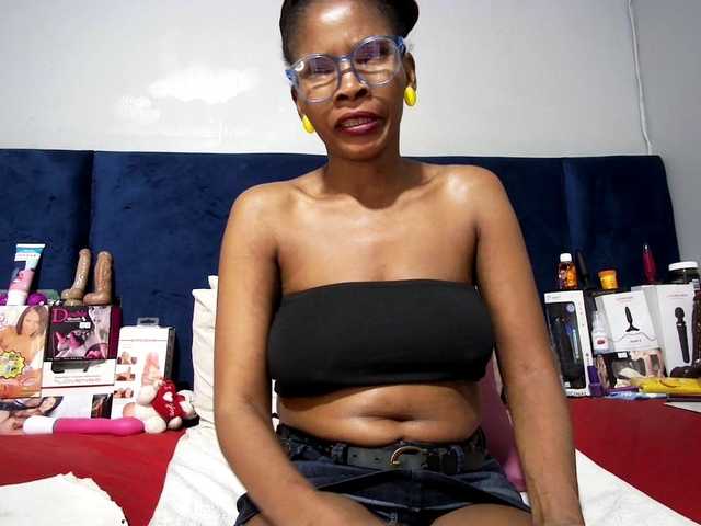 Ntombie's BongaCams show and profile