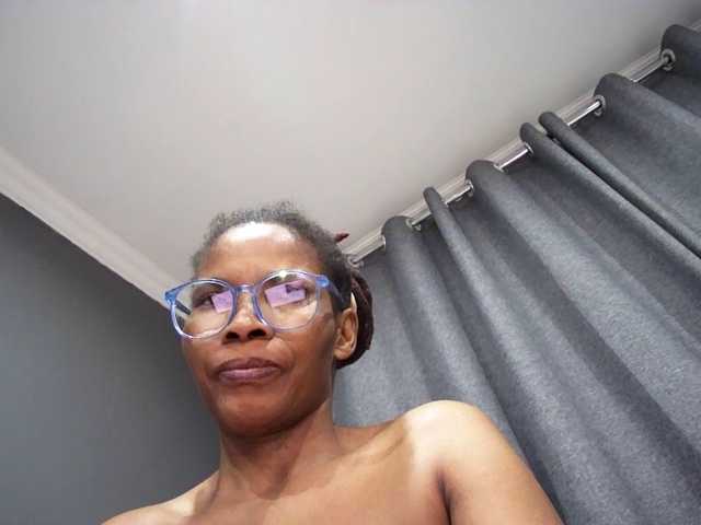 Ntombie-De-NaughtyLover webcam