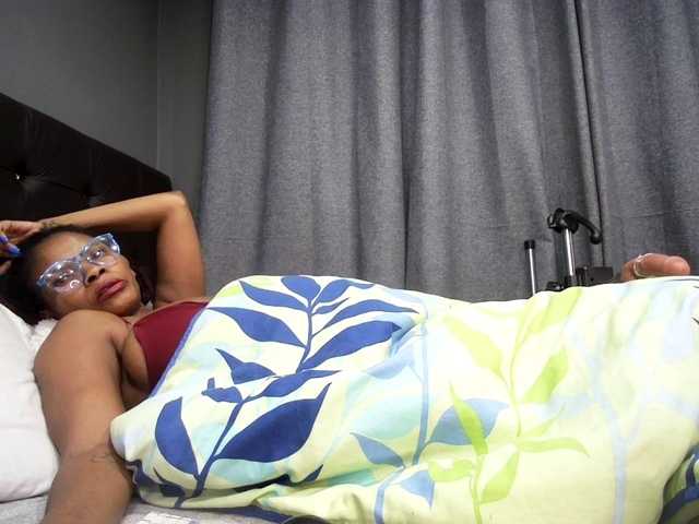Ntombie live cam on BongaCams