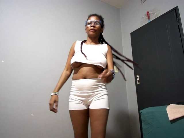 Ntombie live cam on BongaCams