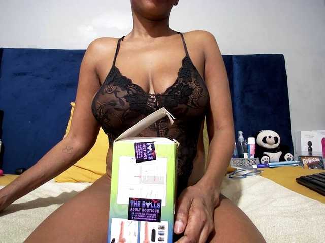 Ntombie live cam on BongaCams