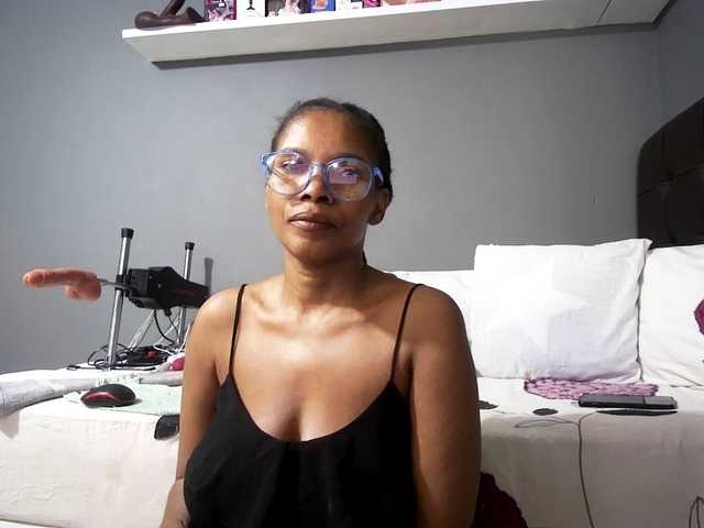 Ntombie live cam on BongaCams