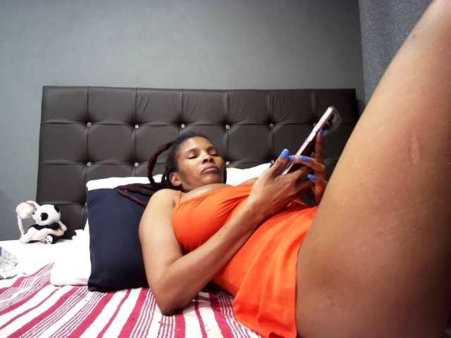 Ntombie, en vivo ahora en BongaCams