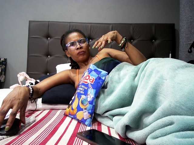 Ntombie-one4u live cam preview
