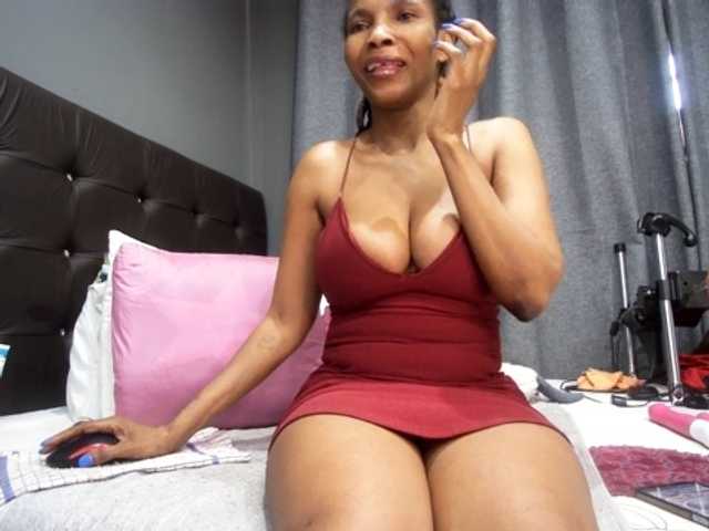 Ntombie live cam on BongaCams