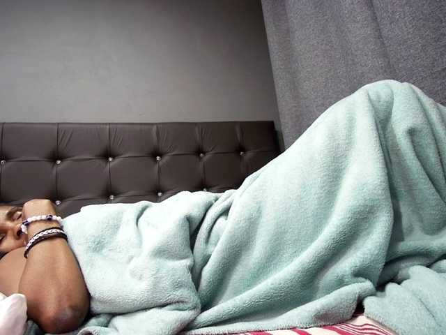 Ntombie-one4u live cam preview