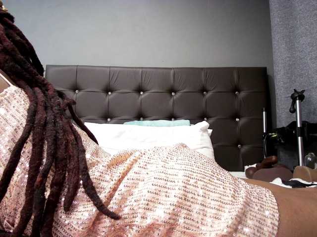 Ntombie-one4u live cam preview
