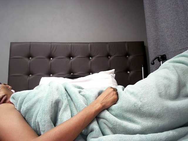 Ntombie-one4u live cam preview