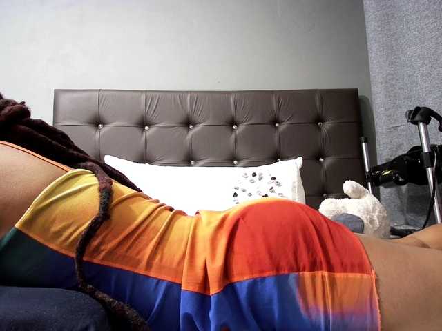 Ntombie-one4u live cam preview