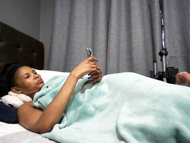 Ntombie live cam on BongaCams