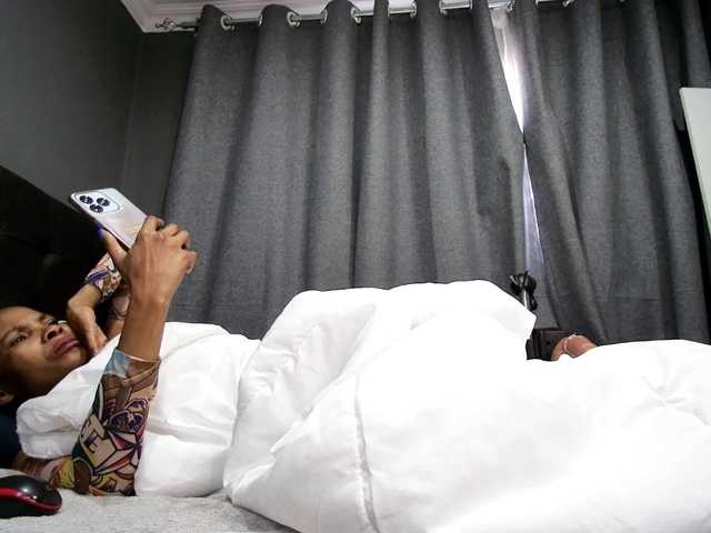 Ntombie live cam on BongaCams