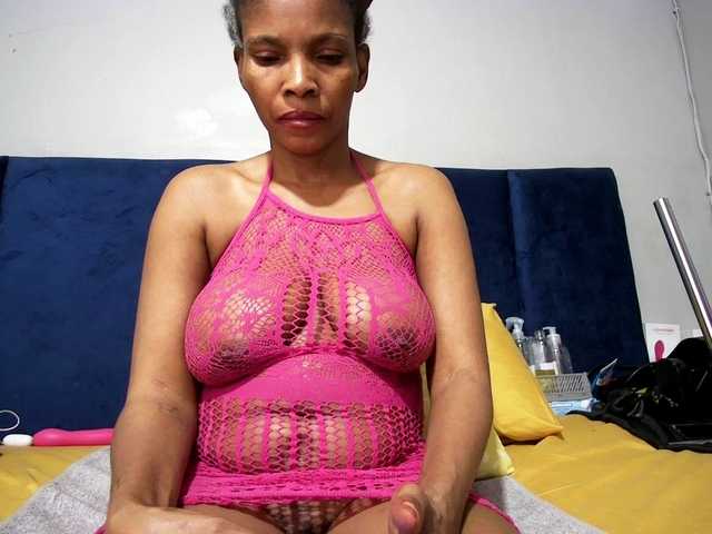 Ntombie live cam on BongaCams