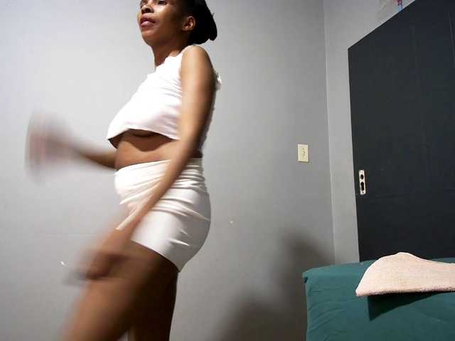 Ntombie live cam on BongaCams